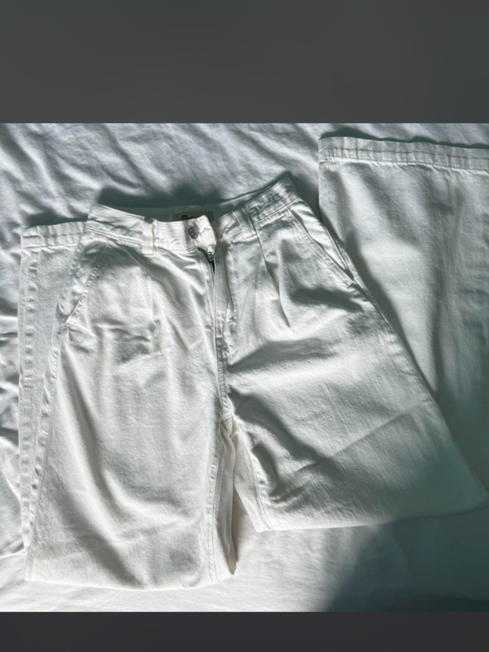 White High-Waist Straight Leg Jeans